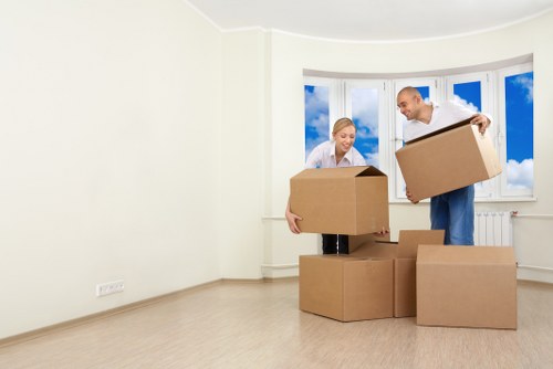 Specialist moving boxes for fragile and household items