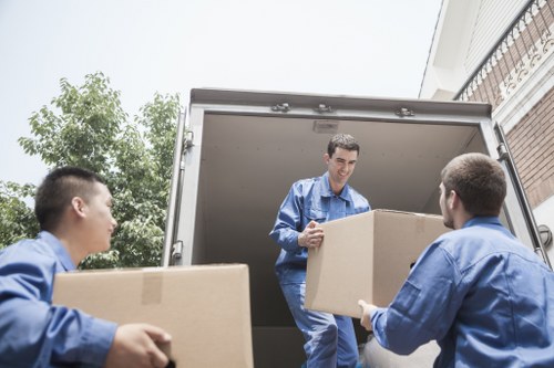 Man with van service for local moving jobs in Harringay